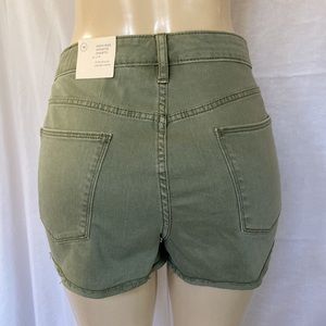 SALE - UNIVERSAL THREAD Jeans Shortie Shorts Size 18 Green 2.5”Inseam NWT